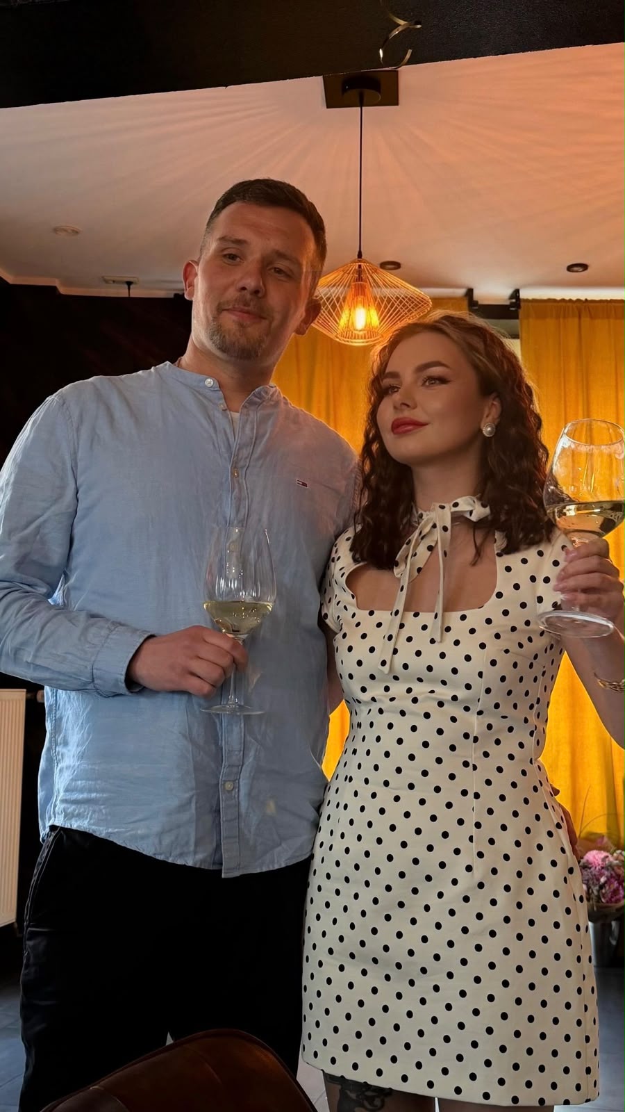 Igor und Liubov stoßen an
